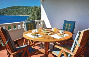 Awesome Home In Kanica