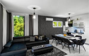 Lovely Home In Novo Zvecevo With Sauna