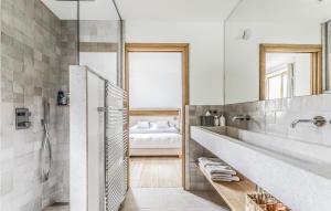 Maisons de vacances Cozy Home In Blancafort : photos des chambres