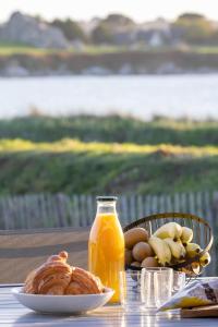 Villas La villa sur la baie vue imprenable et piscine interieure 29 degres : photos des chambres