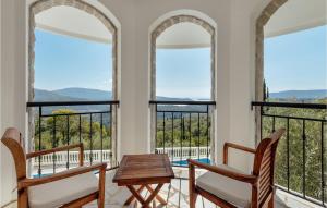 Awesome Home In Herceg Novi With Wifi