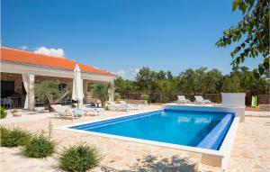 Pet Friendly Home In Oklaj With Sauna