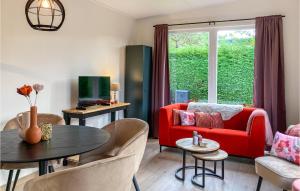 Awesome Home In Heinkenszand With Wifi