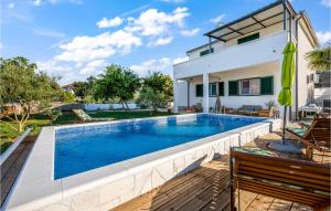 Beautiful Home In Raslina With House Sea View 