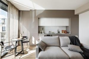 Serrat - 1 bedroom and office in Poblenou