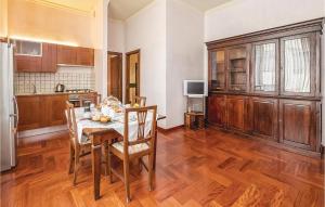 Cozy Apartment In Lecce Le With Kitchen