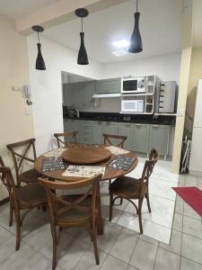 Apartamento duas suítes a 100 metros mar Balneário Camboriú