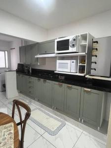 Apartamento duas suítes a 100 metros mar Balneário Camboriú