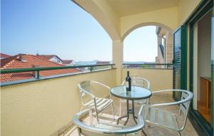 Stunning Apartment In Vodice