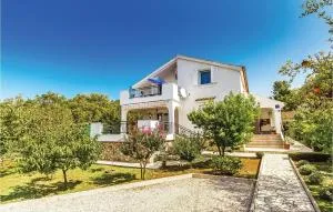 1 Bedroom Nice Apartment In Brzac - Beli