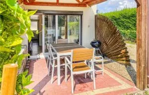 Awesome Home In Criquetot-Lesneval - Angerville-lʼOrcher