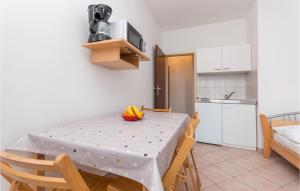 Nice Apartment In Sveti Filip I Jakov