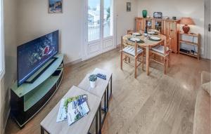 Appartements Amazing Apartment In Redon With Wifi : photos des chambres
