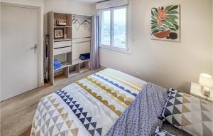 Appartements Amazing Apartment In Redon With Wifi : photos des chambres