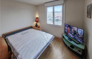 Appartements Amazing Apartment In Redon With Wifi : photos des chambres