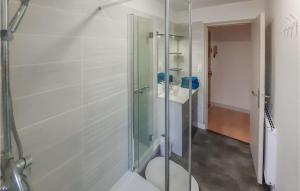 Appartements Amazing Apartment In Redon With Wifi : Appartement 1 Chambre