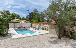 Gorgeous Home In Porec With Wifi