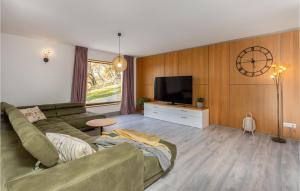 Awesome Home In Boljun With Wifi