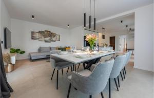 Gorgeous Home In Pasman