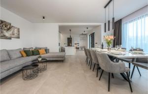 Gorgeous Home In Pasman 