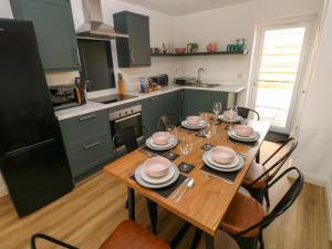 Razor Clam Cottage