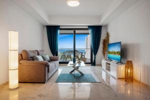 Apt in Casares del Mar by Costarentals - Ref M50