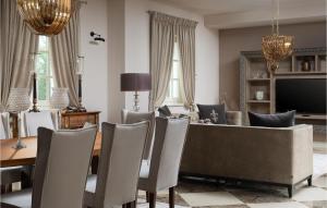 Stunning Home In Vabriga With Wifi 