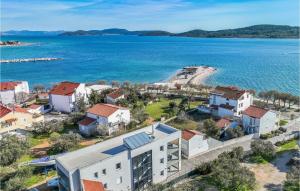 11 Bedroom Amazing Apartment In Srima