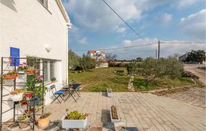 Stunning Apartment In Vrsi With Wifi