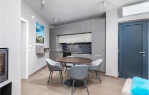 Nice Home In Labin With Wifi