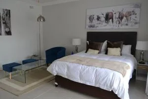 10 Woodmead Suites - Northdene