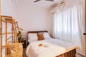 2 BHK Pool Front Apartment - 5 mins to Anjuna Beach