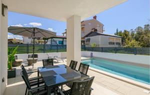 Cozy Home In Peroj With Wifi