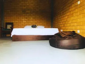 Peacock Heaven - Narigama