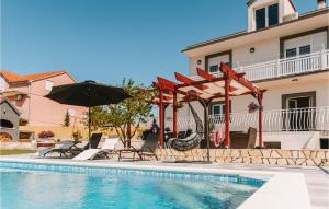 2 Bedroom Awesome Home In Sibenik 