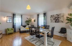 Stunning Home In Vodnjan With Kitchen 