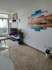 Sea View Apartment - 5 Min Walk to Gibraltar - 拉利内阿-德拉康塞普西翁 Sea View Apartment - 5 Min Walk to Gibraltar - 拉利内阿-德拉康塞普西翁