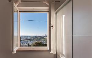 3 Bedroom Gorgeous Apartment In Split