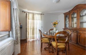 2 Bedroom Lovely Home In Valpromaro