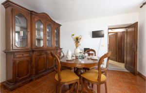 2 Bedroom Lovely Home In Valpromaro