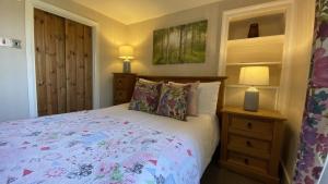 Twin Room with Private Bathroom room in The New Inn