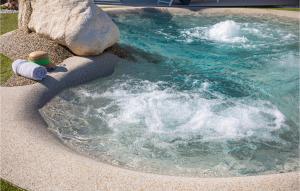 Lovely Home In Kastelir