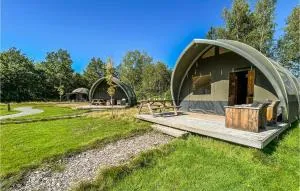 Gorgeous StaCaravan In Hoogersmilde - Oude Willem