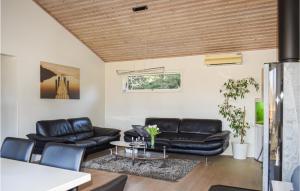 Lovely Home In Lekeryd With Sauna