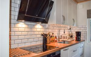 Lovely Home In Lekeryd With Sauna