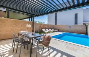 Awesome Home In Peroj With Sauna