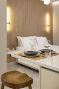 Elegant minimal studio in Kerameikos
