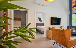 Wellness House By The Lake 