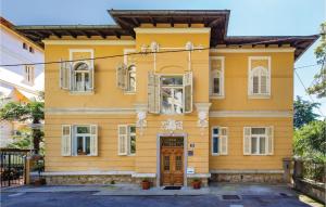 Lovely Apartment In Lovran With Kitchen 