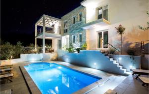 Beautiful Home In Bol With Wifi